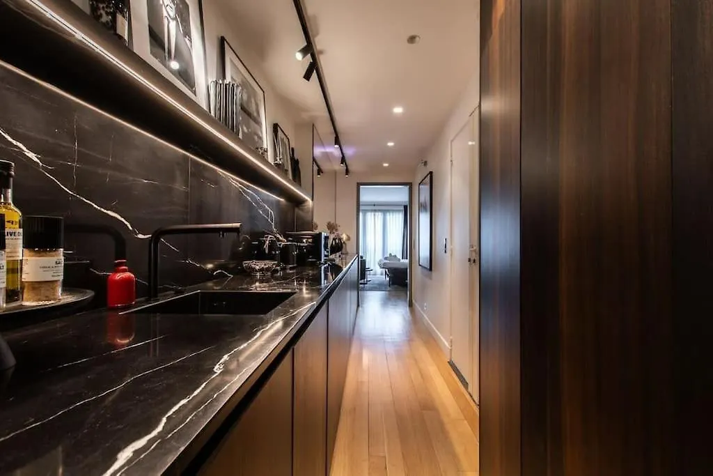 Appartement De Luxe Avenue Montaigne Parigi Appartamento