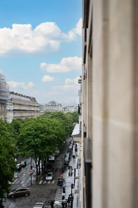 Appartement De Luxe Avenue Montaigne Paris